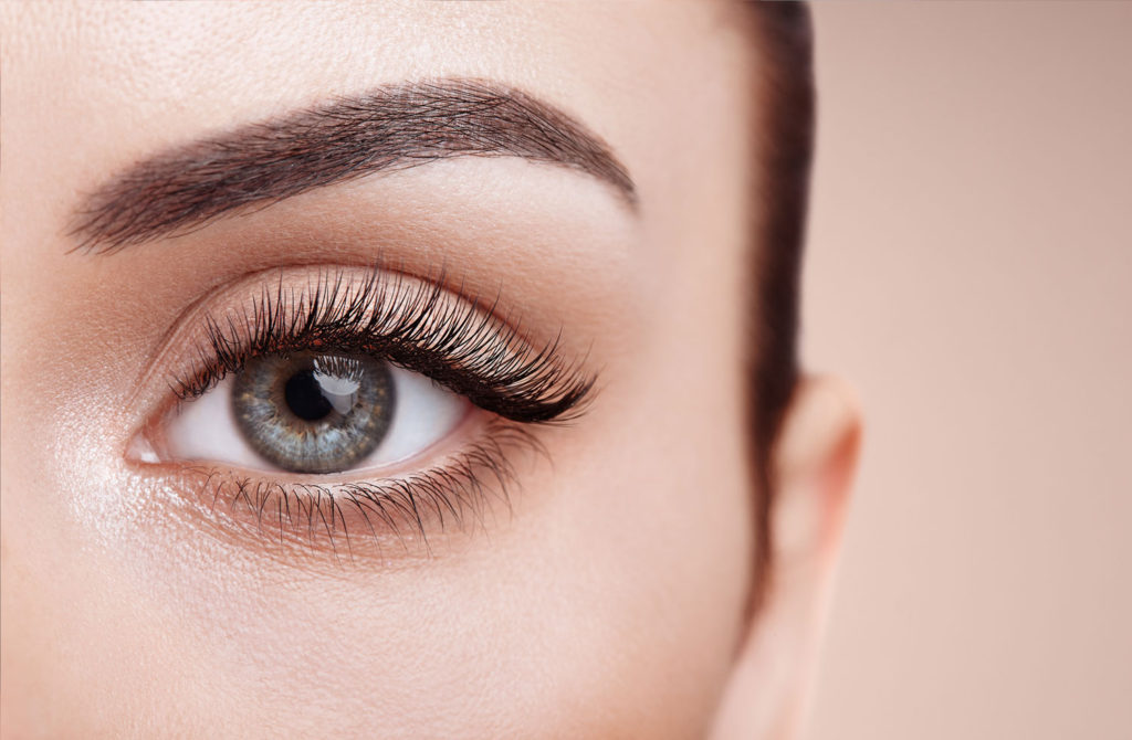 How to take care of your eyelashes?